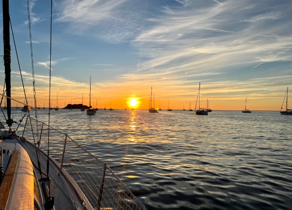 mouillage-stage-de-voile-la-rochelle